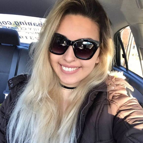 Luísa Soares - Poshmark Profile Picture of Luísa Soares (@tuisasm) on Poshmark