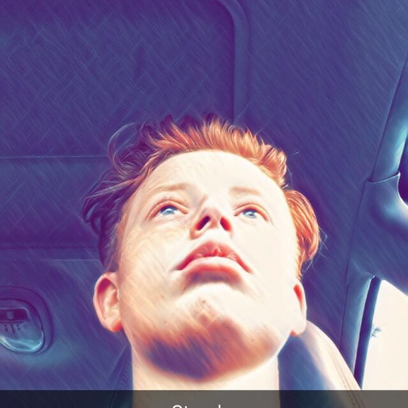 Profile Picture of Ben Hugulet (@benhugulet18) on Poshmark