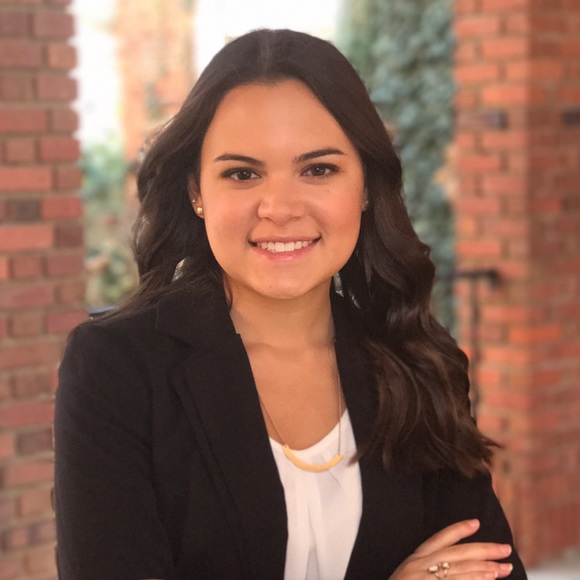 Profile Picture of Claudia Rodriguez (@claudiaisabelpr) on Poshmark