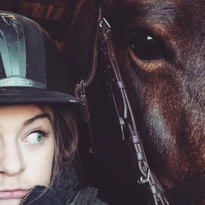 Profile Picture of Holly Crowther (@HollyCrowther_) on Twitter