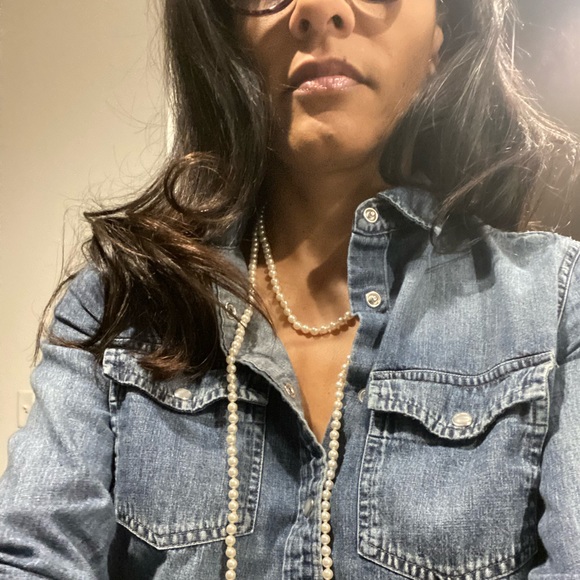 Profile Picture of Catherine Bradley (@catherinebra863) on Poshmark