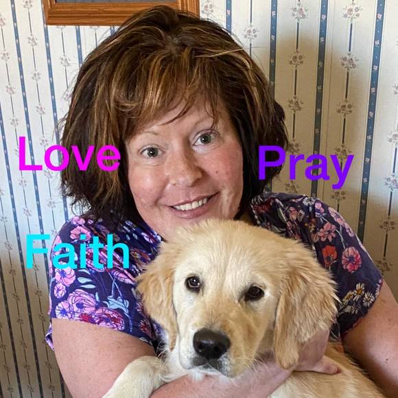 Profile Picture of Karen Wasilewski (@nursewasz) on Poshmark