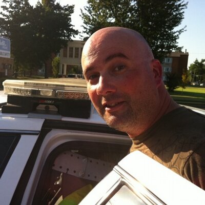 Profile Picture of Shawn Van Asdale (@C00LHandNuke) on Twitter
