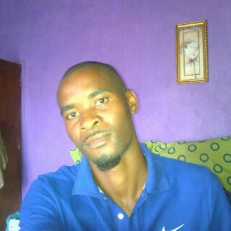 Profile Picture of Raphael Simon (@raphaelnyatsabe) on Twitter