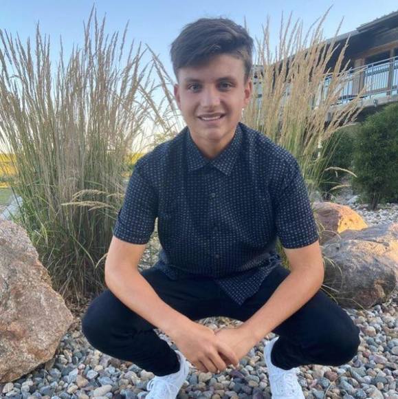 Profile Picture of Aaron Meister (@aaronmeister) on Poshmark