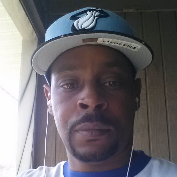 Profile Picture of James Forte (@forte842) on Poshmark