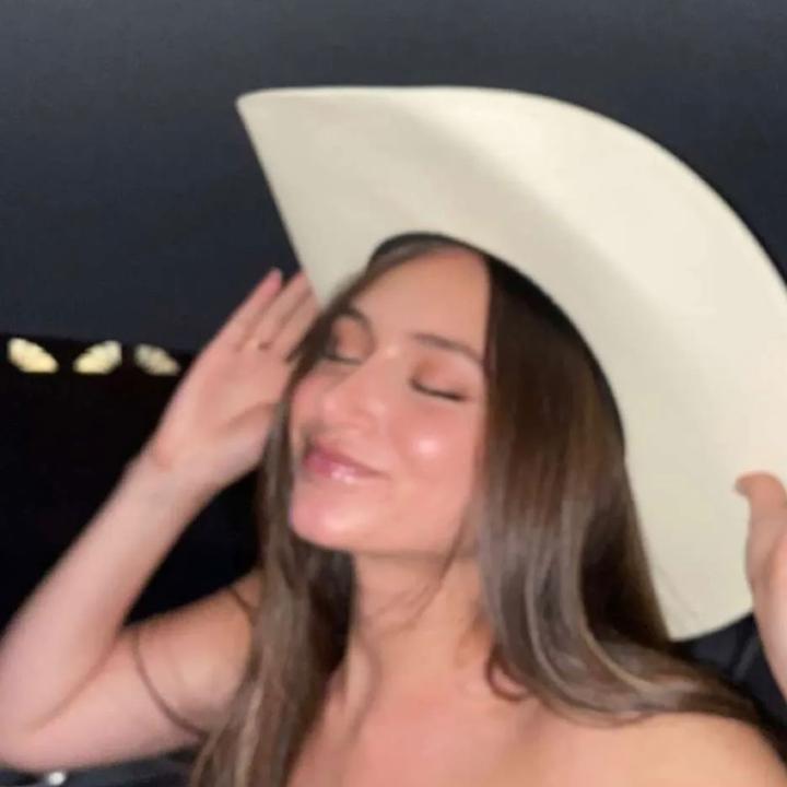 Profile Picture of renee irizarry (@reneeirizarry) on Tiktok