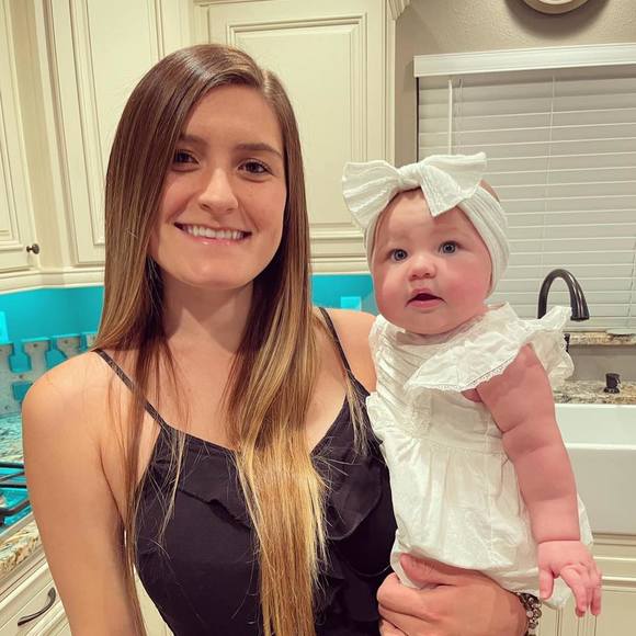 Nicole Guerrina - Poshmark Profile Picture of Nicole Guerrina (@nicoleguerrina) on Poshmark