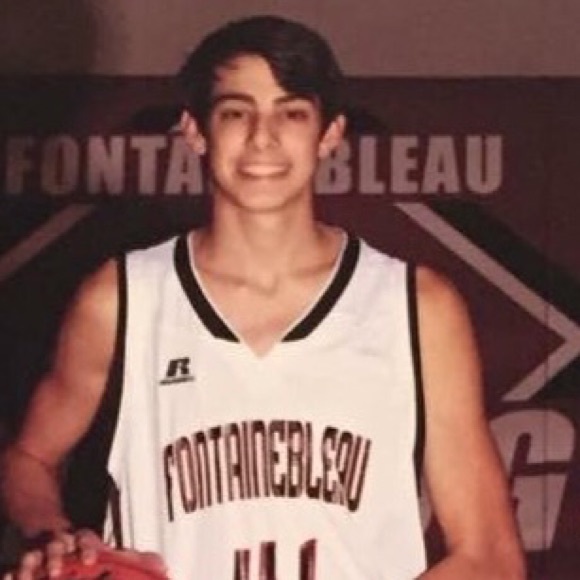 Profile Picture of Kevin Stroemple (@strump41) on Poshmark