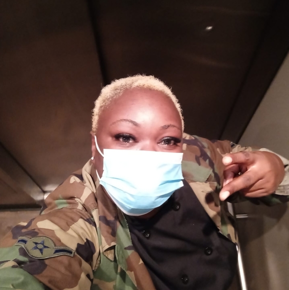 Profile Picture of Latanya Nobles (@latanyanobles) on Poshmark