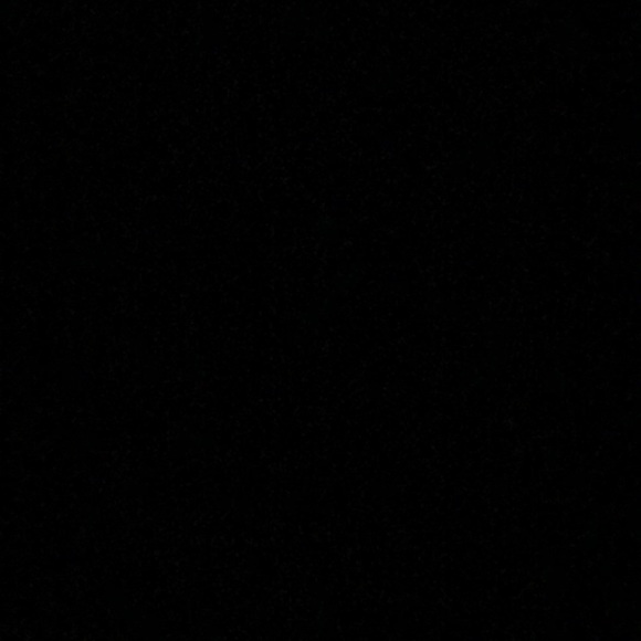 Profile Picture of Liz Szymeczek (@eszymeczek) on Poshmark