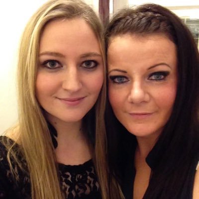 Profile Picture of Lauren Andrews (@lalalauren1990) on Twitter