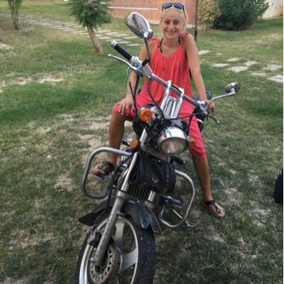 Profile Picture of Ayla (@AylaSari86) on Twitter