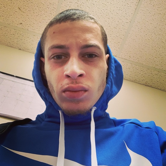 Profile Picture of Devin Gill (@aubreesdad66) on Poshmark