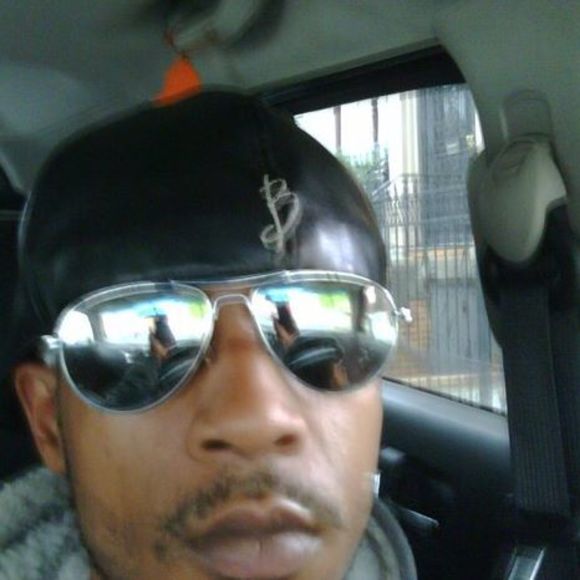 Profile Picture of Lionel Whiteley (@leonoso1210) on Poshmark