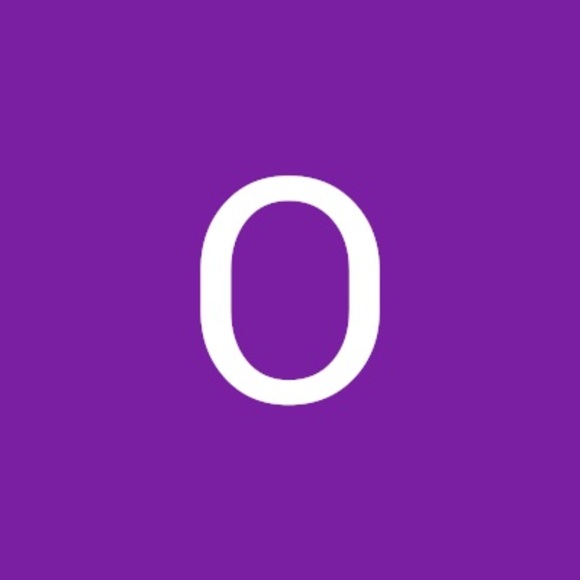 Profile Picture of Ong Brehony (@brehonyong) on Poshmark