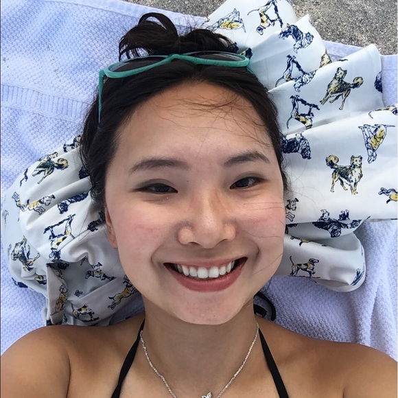 Profile Picture of Ann Kuo (@annmariekuo) on Poshmark