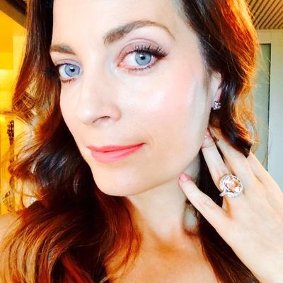 Profile Picture of Annie Maynard (@Mssquirrelhead) on Twitter