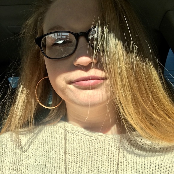 Profile Picture of Erica Peavy (@peavyy99) on Poshmark