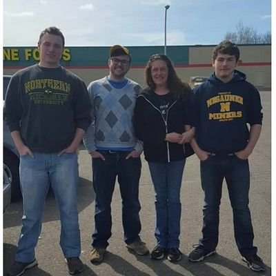 Profile Picture of Michelle Bergstrom (@mldeckeradj) on Twitter