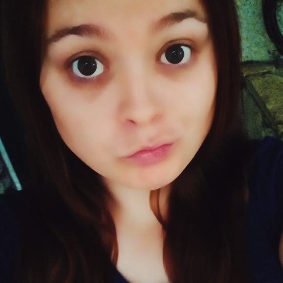 Profile Picture of Rachel Reed (@rreed92) on Poshmark
