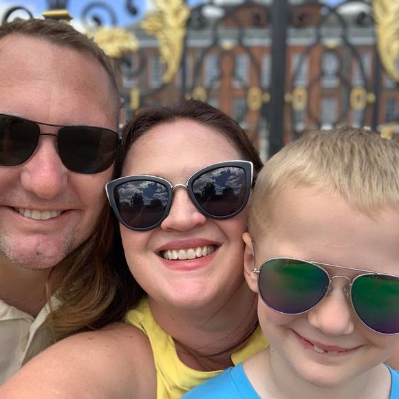 Profile Picture of Laura Josephson (@laurajosephson) on Poshmark