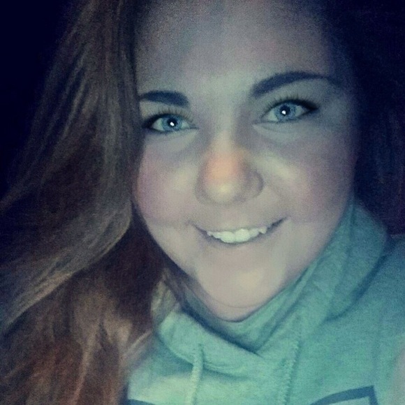 Profile Picture of Jessica Blansitt (@blansittjessica) on Poshmark