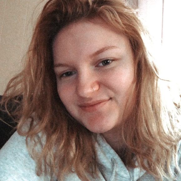 Profile Picture of Hannah Hendrikse (@hannahelizz) on Poshmark