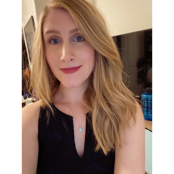 Profile Picture of Jourdan Robertson (@jleigh1721) on Poshmark
