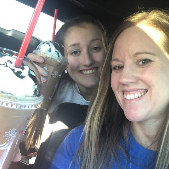 Profile Picture of Gina Kramer (@glynnkramer) on Poshmark