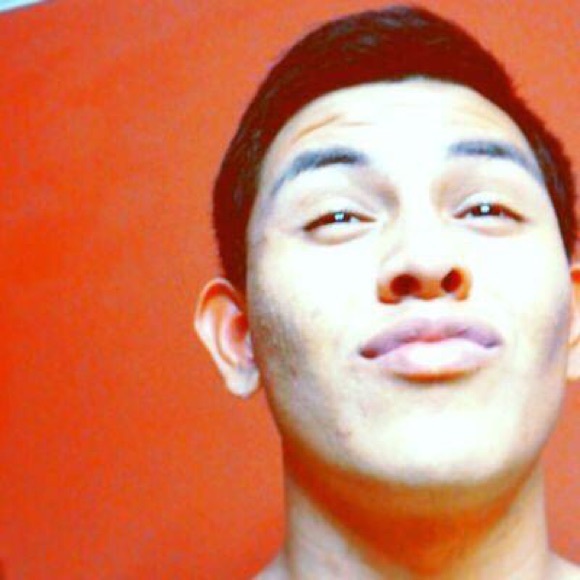 Profile Picture of Tony Aguilera (@toni0360) on Poshmark