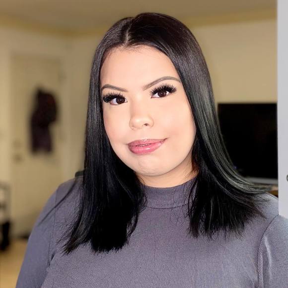 Profile Picture of Doris Ashley (@dorisashley) on Poshmark