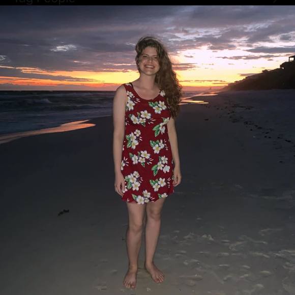 Profile Picture of Jenna Landers (@jennjen007) on Poshmark