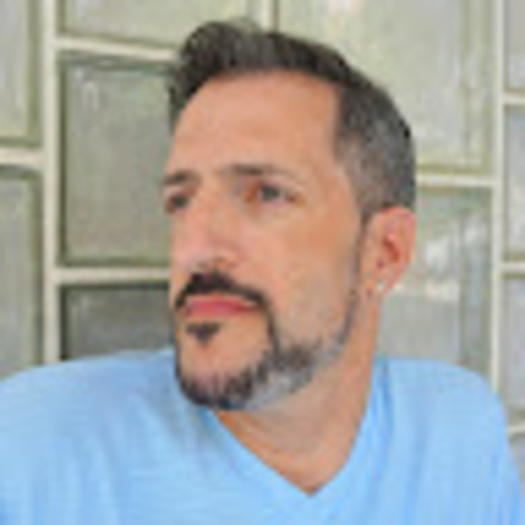 Edward Sylvia - Poshmark Profile Picture of Edward Sylvia (@edwardsylvia) on Poshmark