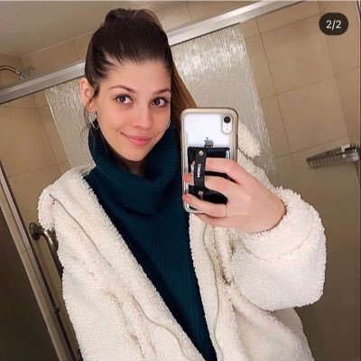 Profile Picture of ᏠESSĪᏟᎪ ❂ (@j_lambert13) on Twitter