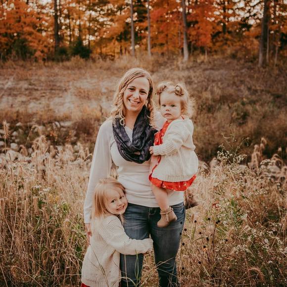 Profile Picture of Cassandra Thorpe (@cassandradeau) on Poshmark