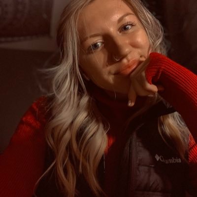 Profile Picture of Julia Rondeau (@julialynnn__) on Twitter