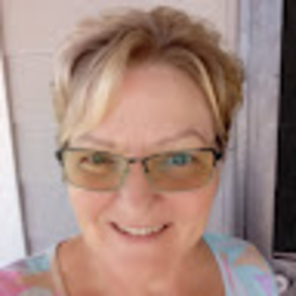 Profile Picture of Clydene Balke (@clydenebalke) on Poshmark