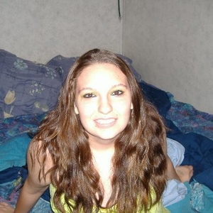 Profile Picture of Paige Moss (@skoolsuxscoc) on Myspace