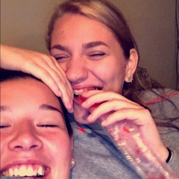 Profile Picture of Taylor Enright (@tenright14) on Poshmark