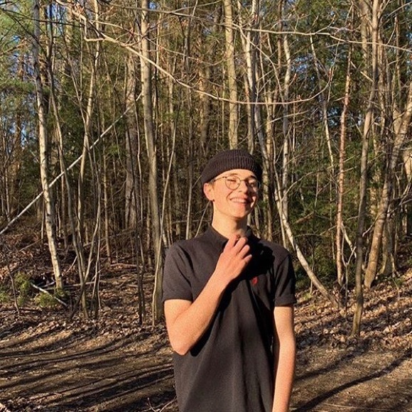 Profile Picture of David Derosiers leroux (@david_dleroux) on Poshmark