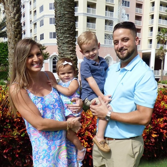 Profile Picture of Kristen Pinner (@kpmarie4) on Poshmark