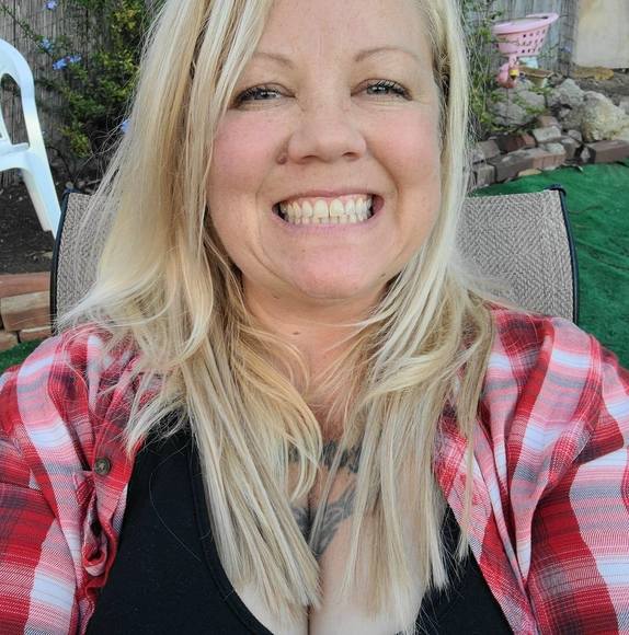 Nicole warner Rousey - Poshmark Profile Picture of Nicole warner Rousey (@nrousey) on Poshmark