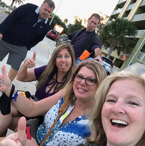 Profile Picture of Tia Kreps (@tiakreps) on Poshmark