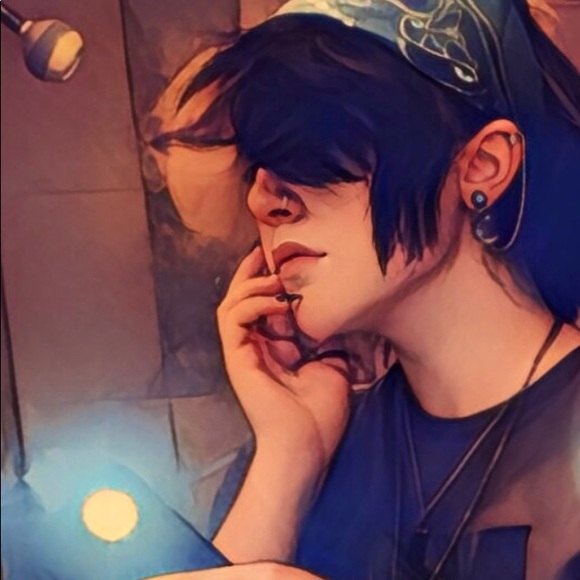 Profile Picture of Emersen Riessen (@fancyfairy269) on Poshmark