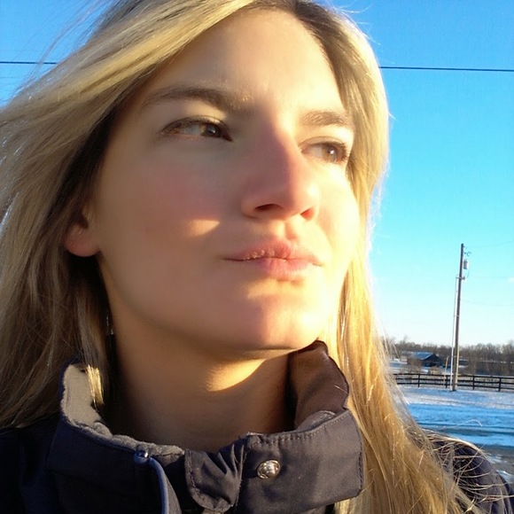 Profile Picture of Ana carolina Cotellessa (@anacotellessa) on Poshmark