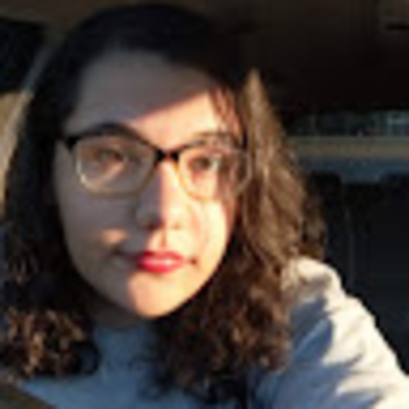 Profile Picture of Alexis Haddad (@lexi77577) on Poshmark