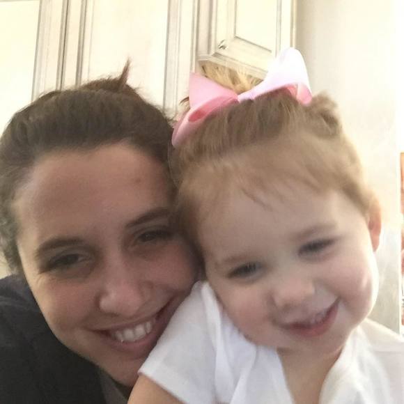 Profile Picture of Alexandra Miele (@alexandramiele) on Poshmark