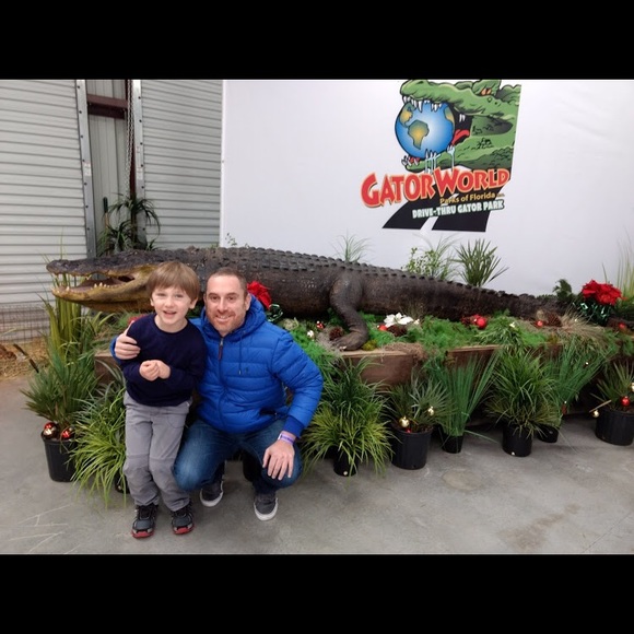 Profile Picture of Jason Carr (@j31240) on Poshmark