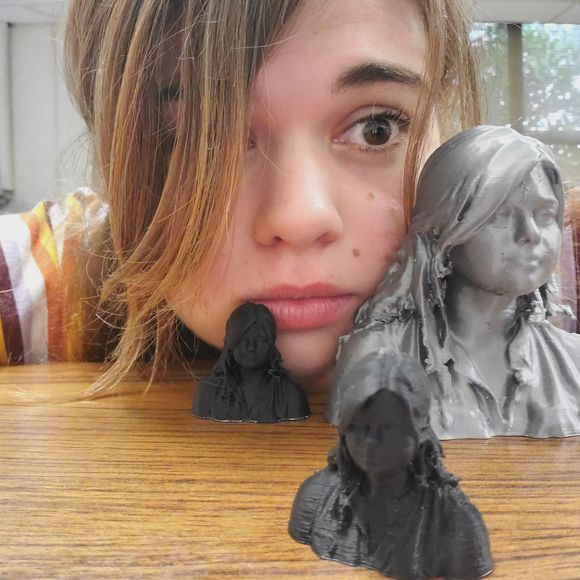 Profile Picture of Tara Mellor (@tara_mellor) on Poshmark